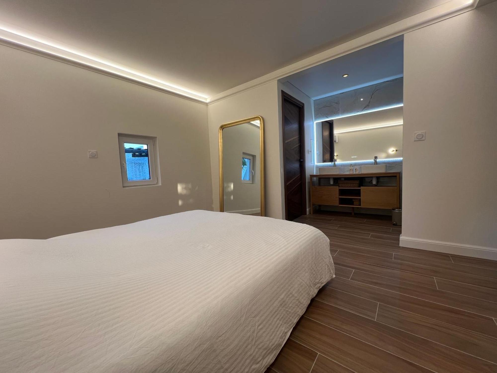 Villa 31 - Modern Suite Агд Екстер'єр фото
